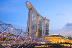 Marina Bay Sands | Profile - <a href="https://www.lysaghtasean.com/sg/en/products-and-solutions/structural-solutions/structural-decking/lysaght-powerdek/">Powerdek</a>